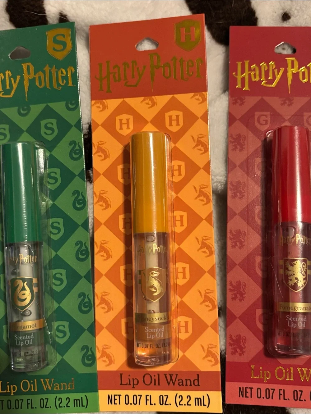 Hogwarts Houses Lip Oil Wands-NEW- Gryffindor, Hufflepuff, Ravenclaw, and Slyth
